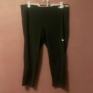 Black Nike Pro Leggings